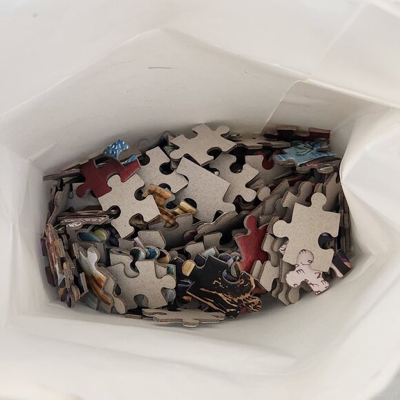 Murder Most Puzzling: Murder Mystery Jigsaw Puzzle, The Missing Will - Picture 7 of 11